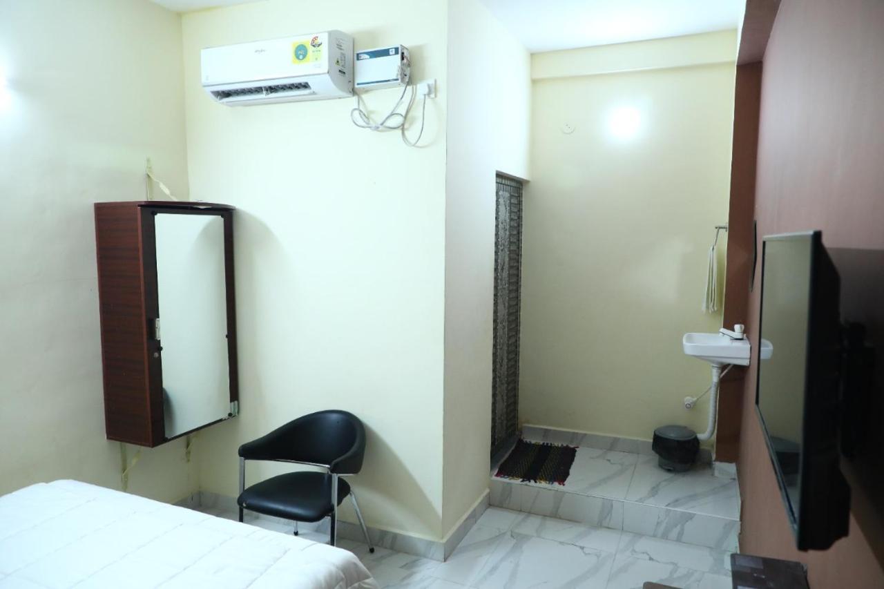 Apartamento Babu Naidu Residency Vellore Exterior foto